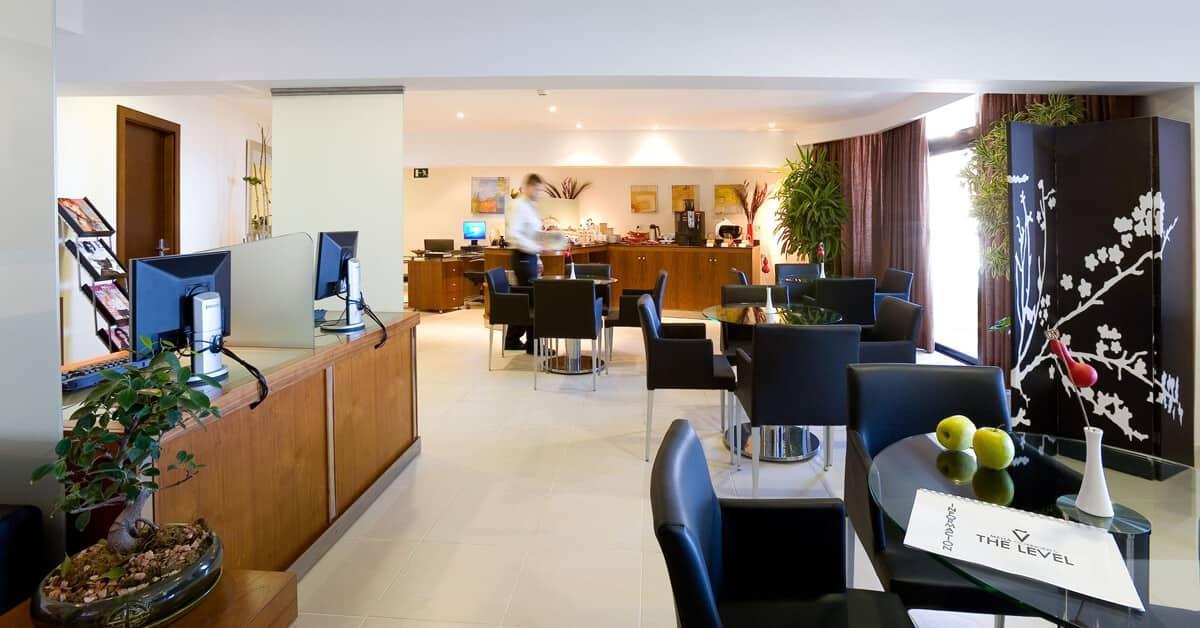 Paradisus By Melia Fuerteventura Costa Calma Interior foto The Business Lounge at London Heathrow Airport